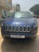 LOCATION TRÈS BELLE JEEP CHEROKEE