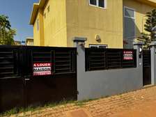 Maison moderne R+1 sécurisée dans un quartier calme Dakar