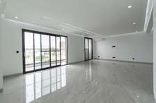 F5 de 285 m² au 9ᵉ et dernier étage – Mamelles