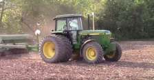 Tracteur agricole JOHN DEERE JD4455