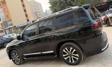 Toyota Land Cruiser V8