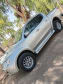 MUTSIBUHI L200 DOUBLE CANINE