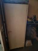 Armoire de rangement en fer