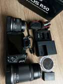 Canon R50 + 2 objectifs + accessoires, très bon état