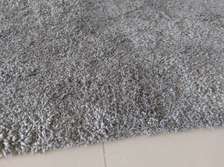 Riche et chic tapis gris