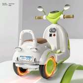 Moto électrique à trois roues
