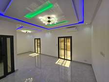 Appartement F4 à Djily Mbaye , Diamalaye