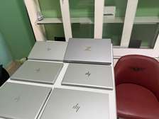 Hp elitebook 830 G8 core i5