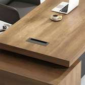 Bureau bois moderne passe-câbles