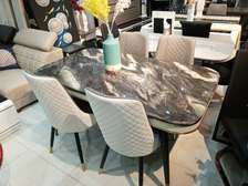 Table à manger avec 6 chaises