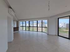 NGOR ZONE DE RECASEMENT : 220 M2 DE LUMINOSITÉ