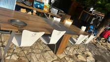 TABLE DE RÉUNION