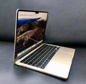 MacBook Air M2 (2022)