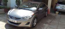 Elantra disponible