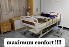 Lit médicalisé multifonctions+ fauteuil roulant