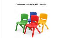 Chaise en plastique colorée H28 cm