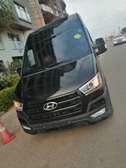 19 places HYUNDAI SOLATI 2016