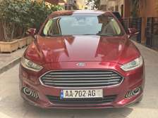 2014 Ford fusion en très bon état