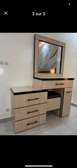 Ensemble Chambre à coucher lit coiffeuse et armoire