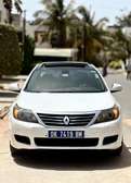 Renault latitude gasoil automatique