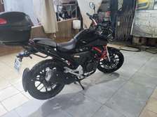 Moto TOUT TERRAIN 200cc 2800 KM  année 2023