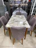 TABLE À MANGER