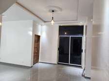 Appartement neuf de type F4 à jaxaay