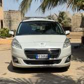 Peugeaut 5008 diesel manuel année 2016 7 places
