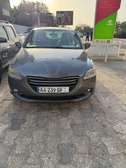 PEUGEOT 301 1.6 essence Allure