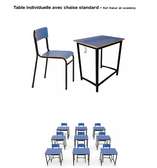 Table individuelle bleu avec chaise