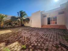 À louer Terrain spacieux zone industrielle Rufisque