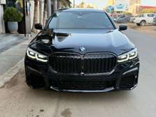 BMW SÉRIE 740i 2021