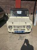 Citroën Méhari beige cabriolet utilitaire vintage