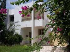 VILLA À LOUER – ALMADIES (DAKAR)