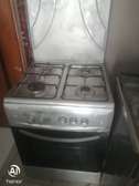 Cuisinière de 4 feu et four en bon état