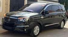 Ssangyong TURISMO 2015, 9 places