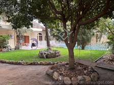 Ref_1796_PL  Grande villa avec jardin  aux Almadies