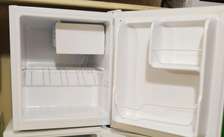 Frigo mini bar avec chambre froide A+ 50l