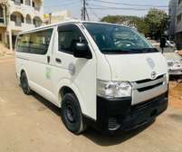 TOYOTA HIACE 2016 14 PLACES