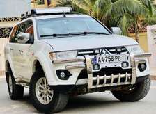 Mitsubishi pajero Anne 2016