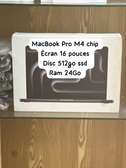 MacBook Pro M4 chip 16 pouces 512 SSD