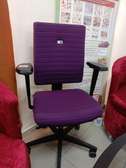 Chaise de bureau ergonomique violet accoudoirs réglables