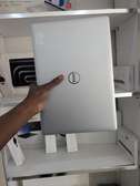Dell Inspiron 5570 ) I5 8e generation ) 16g de ram ) 256 SSD