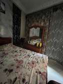Chambre à couche Double lit avec Armoire et commode A VENDRE