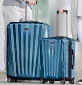 Set de deux valises RICARDO en coque avec câble USB