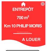 À LOUER – ENTREPÔT 700 M² (DIRECT PROPRIÉTAIRE