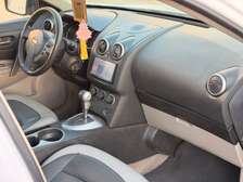 NISSAN ROGUE  2011 version 4x4