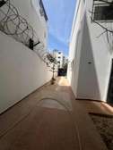 VILLA R+2 À LOUER À NGOR ALMADIES