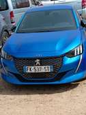 Peugeot 208  compact bleu maniable