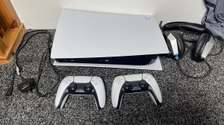 PS5 + 2 manettes +jeux
